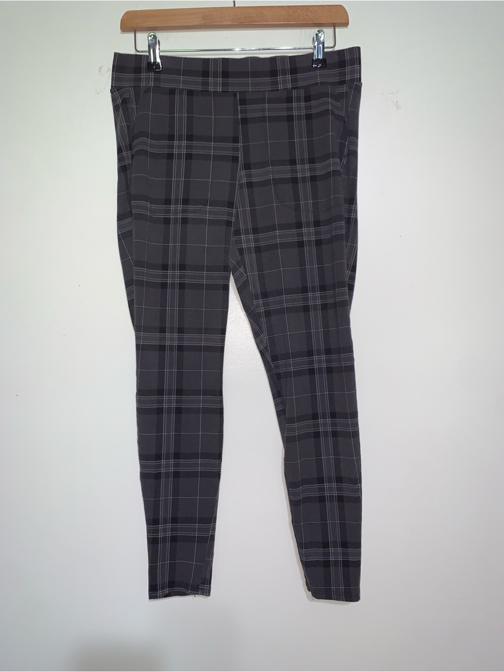 torrid Black and Charcoal Windowpane Plaid Pants Torrid Size 1 equates X-Large